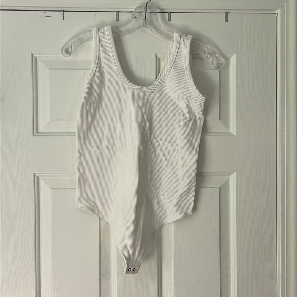 Abercrombie & Fitch White Bodysuit Ribbed Scoop Neck Tank Top Size Large